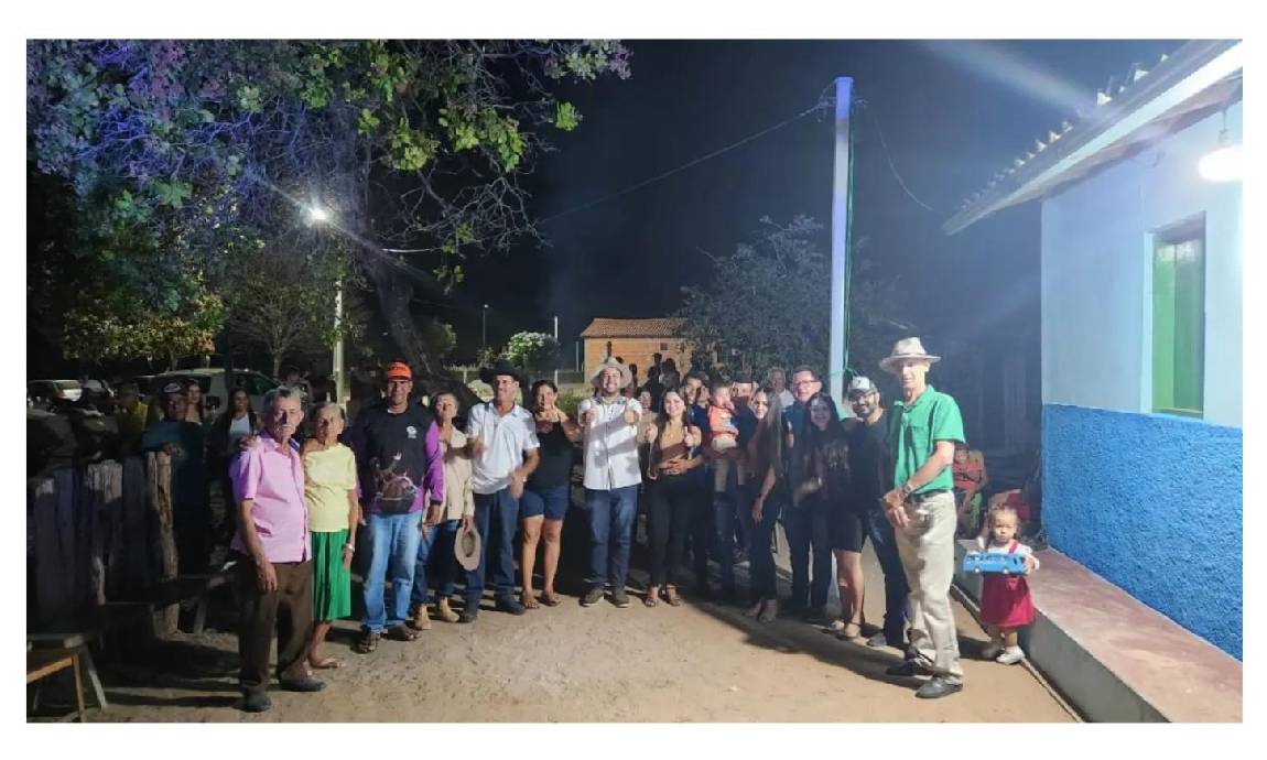 Após décadas no escuro, moradores do Araçá/Cheira Cabelo celebram a chegada da energia elétrica