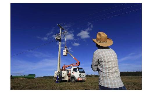O Povo vence: Comunidade de ARAÇÁ terá energia elétrica